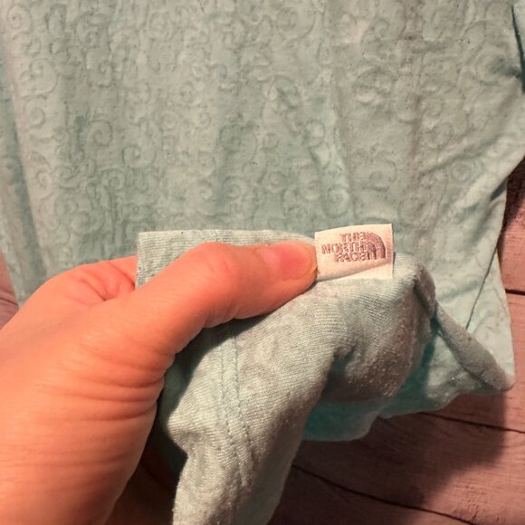 SOLD Comfy Women's blue The Northface t-shirt size Large - Picture 6 of 8
